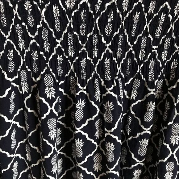 Crown & Ivy Blouse top navy blue pineapple smocked sleeveless career plus SZ 2X - Picture 3 of 4